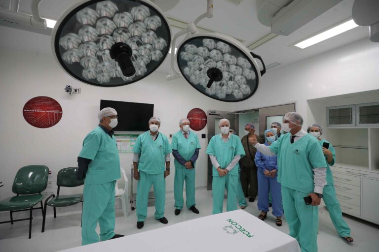Governo do Amazonas reinaugura centro cirúrgico e Central de Material Esterilizado da FCecon