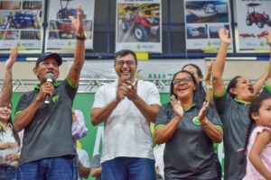 Imagem da notícia - Em Parintins, Wilson Lima assegura moradia para quatro mil famílias do bairro Paschoal Allágio