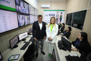 Imagem da notícia - Wilson Lima inaugura sala de monitoramento do Núcleo de Inteligência e Segurança Escolar e diz que escola é lugar de formar cidadãos