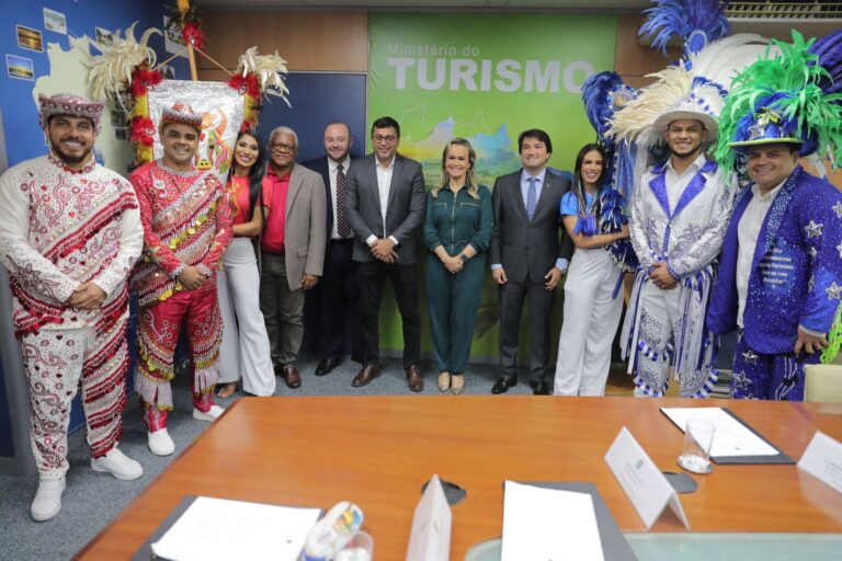 Wilson Lima se reúne com ministra do Turismo e apresenta dirigentes dos bumbás Caprichoso e Garantido