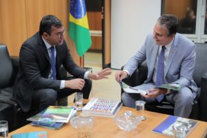 Imagem da notícia - Ministro da Educação confirma a Wilson Lima que obras de unidades educacionais serão retomadas no Amazonas