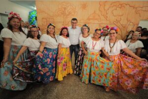 Imagem da notícia - Wilson Lima entrega Caimi Ada Rodrigues Viana revitalizado à população idosa da zona oeste