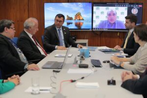 Imagem da notícia - Wilson Lima solicita imóveis da União sem uso no Amazonas para transformar em moradias para cerca de 500 famílias