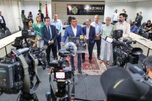 Imagem da notícia - Wilson Lima assina Pacto Nacional das Águas e lança edital para projetos em Unidades de Conservação