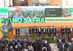 Imagem da notícia - Governo do Amazonas participa do lançamento do Plano Safra 2023/2024 do Governo Federal