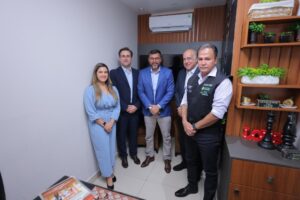 Imagem da notícia - Wilson Lima se reúne com diretores do Hospital Albert Einstein e destaca parcerias com a instituição