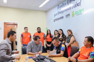 Imagem da notícia - Governo do Amazonas e Prefeitura renovam convênio para manutenção dos parques e praças do Prosamin+