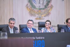 Imagem da notícia - Governo do Amazonas pretende emitir 400 títulos definitivos de terra por mês até dezembro