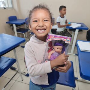 Imagem da notícia - Campanha “Doe Brinquedo e Ganhe Sorrisos 2023” chega nas escolas estaduais