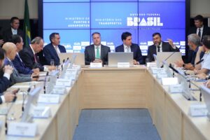 Imagem da notícia - Governo Federal garante a Wilson Lima serviço de dragagem para facilitar tráfego em rios do estado