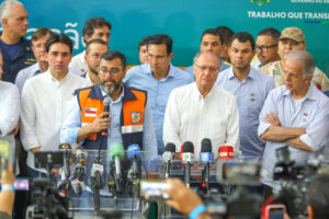 Imagem da notícia - Governo do Amazonas atua desde o início do ano combatendo queimadas e desmatamento ilegais