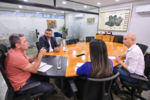 Imagem da notícia - Governo do Amazonas alinha planejamento de transição energética e novas matrizes econômicas