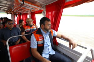 Imagem da notícia - Governador Wilson Lima coordena ajuda humanitária para mais de mil famílias afetadas pela estiagem em Tefé