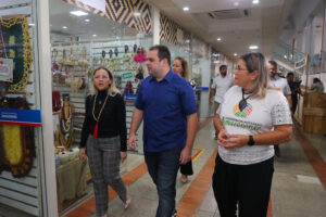 Imagem da notícia - Governador em exercício, Roberto Cidade, visita Sine Amazonas e destaca ampliação de vagas de emprego em 2024