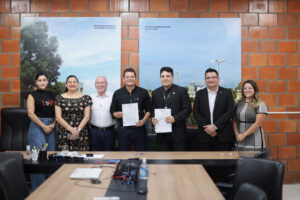 Imagem da notícia - UGPE e Creci assinam Termo de Cooperação para atuação de corretores em programas habitacionais do Governo do AM​
