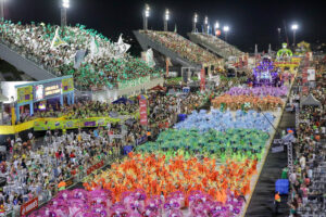 Imagem da notícia - Carnaval na Floresta 2024: Desfile das escolas de samba reúne 60 mil espectadores no Sambódromo