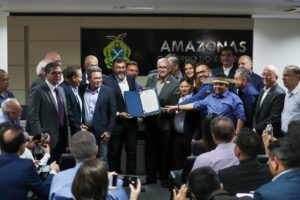 Imagem da notícia - Wilson Lima entrega novas licenças para avanço do projeto de exploração do potássio no estado