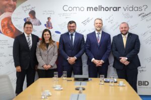 Imagem da notícia - Wilson Lima reúne com BID e reforça compromisso do Estado com obras do Prosai Parintins para levar água tratada à população