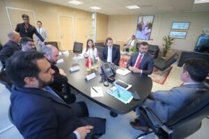 Imagem da notícia - Amazonas Meu Lar: Wilson Lima pede prioridade ao Ministério das Cidades para avanço de projetos de habitação do estado já aprovados pelo Governo Federal