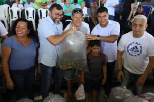 Imagem da notícia - Governo do Amazonas beneficia mais de 1,7 mil piscicultores com entregas de alevinos e realizações de cursos e visitas técnicas