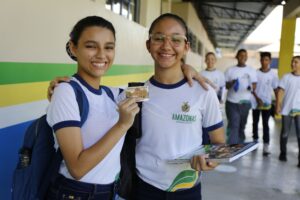 Imagem da notícia - Governo do Amazonas repassa mais R$ 18,4 milhões para manutenção do Passe Livre Estudantil