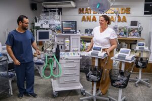 Imagem da notícia - Governo do Amazonas entrega Posto de Enfermagem e mais 100 equipamentos de ponta na Maternidade Ana Braga
