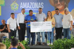 Imagem da notícia - Governador Wilson Lima paga mais de R$ 1,7 milhão na subvenção econômica do pirarucu e destina fomento e insumos ao setor primário