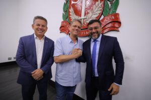 Imagem da notícia - Governadores Wilson Lima, Tarcísio de Freitas e Mauro Mendes reúnem-se com membros da associação que representa secretarias estaduais de Meio Ambiente
