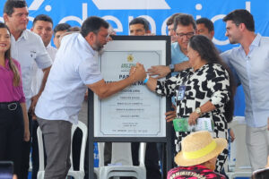 Imagem da notícia - Governador Wilson Lima entrega novo residencial do Prosamin+ para famílias que viviam em áreas de risco