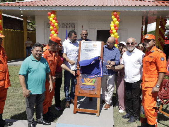 Governador Wilson Lima inaugura novo grupamento dos Bombeiros em Manaquiri e reforça cobertura na região da BR-319