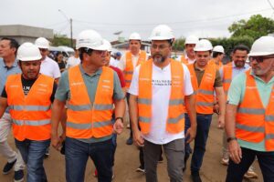 Imagem da notícia - Governador Wilson Lima inaugura primeira etapa do Prosai Parintins, garantindo água tratada para 100% da área urbana do município