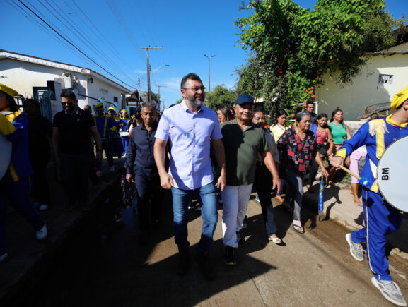 Operação Cheia 2025: Governador Wilson Lima entrega 80 toneladas de alimentos para famílias afetadas pela cheia no Careiro da Várzea