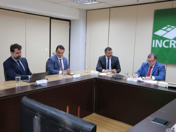 Em Brasília, governador Wilson Lima propõe acordo de cooperação técnica com o Incra para avançar na regularização fundiária em Apuí
