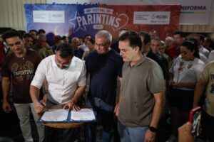Imagem da notícia - Governador Wilson Lima assina contrato para elaboração do projeto de modernização do Bumbódromo de Parintins