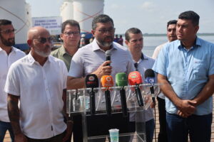 Imagem da notícia - Governador Wilson Lima vistoria envio de Estação de Tratamento de Água que vai beneficiar mais de 30 mil moradores em São Gabriel da Cachoeira