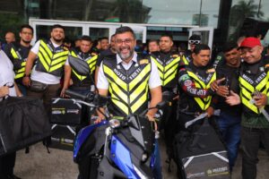 Imagem da notícia - Governador Wilson Lima entrega kits de segurança para motofretistas e lança plataforma de cursos de trânsito EaD