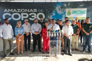 Imagem da notícia - Governador Wilson Lima entrega 16 viaturas e equipamentos para reforçar atuação de equipes no combate ao desmatamento e queimadas no Amazonas