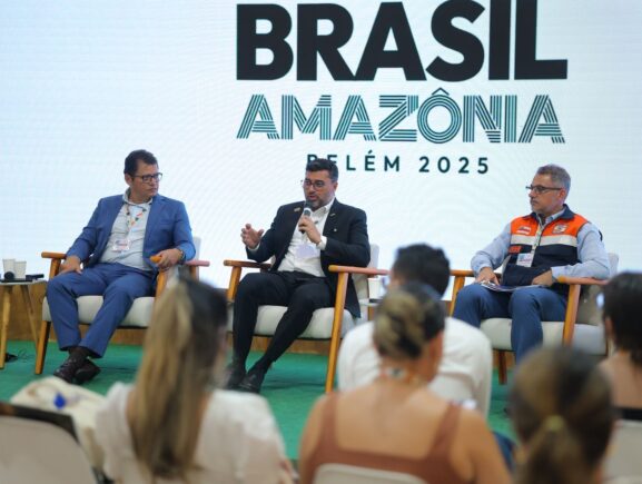 Na COP30, governador Wilson Lima defende pauta da moradia em reuniões sobre habitação