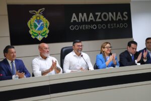 Imagem da notícia - Governador Wilson Lima anuncia pagamento do Fundeb para 32 mil servidores da rede estadual de Educação