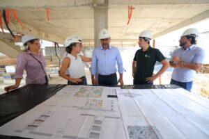 Imagem da notícia - Governador Wilson Lima vistoria avanço das obras do Residencial Petrópolis, na zona sul de Manaus