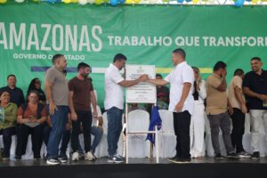 Imagem da notícia - Governador Wilson Lima inaugura sistemas viários em Maraã e Uarini e amplia investimentos em mobilidade urbana no interior