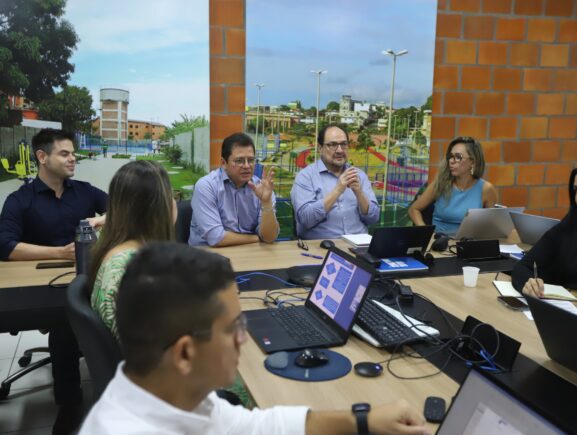 Governo do Amazonas e BID alinham metas e planejamento para avanço das obras do Prosamin+ em 2026
