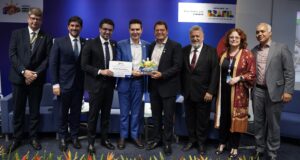 Governo do Amazonas recebe prêmio nacional por qualidade urbanística de residencial do Am…