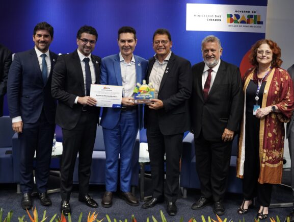 Governo do Amazonas recebe prêmio nacional por qualidade urbanística de residencial do Am…