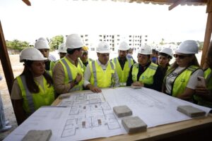 Amazonas Meu Lar: governador interino Roberto Cidade acompanha avanço das obras no Reside…