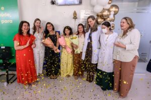 Com a presença da primeira-dama Thaisa Cidade, pacientes celebram vitória contra a leucem…