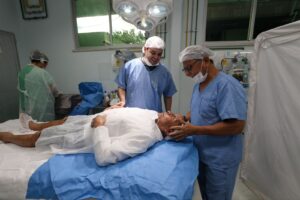 Governador Roberto Cidade acompanha ações do programa Opera + Amazonas na Fundação Hospit…